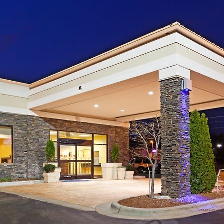 Holiday Inn Express & Suites Greensboro - I-40 Atwendover, An Ihg Hotel Εξωτερικό φωτογραφία