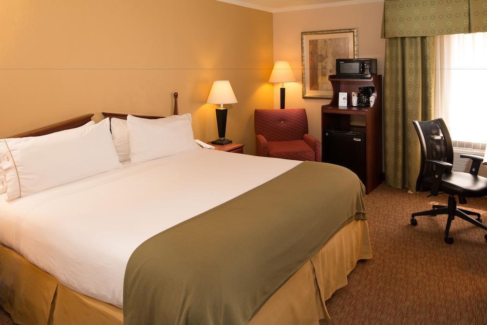 Holiday Inn Express & Suites Greensboro - I-40 Atwendover, An Ihg Hotel Εξωτερικό φωτογραφία