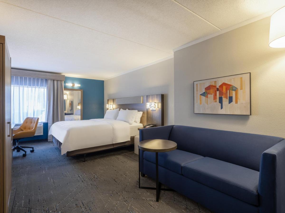 Holiday Inn Express & Suites Greensboro - I-40 Atwendover, An Ihg Hotel Εξωτερικό φωτογραφία