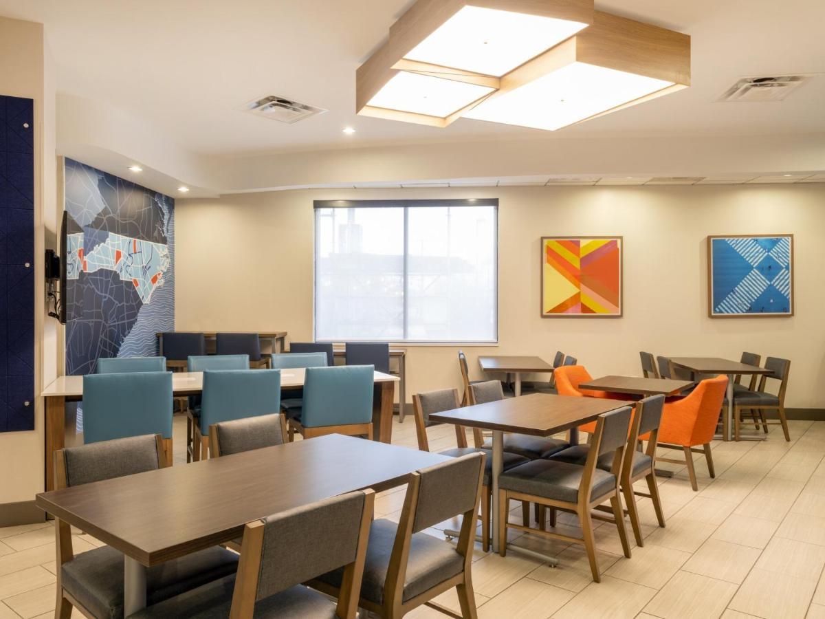 Holiday Inn Express & Suites Greensboro - I-40 Atwendover, An Ihg Hotel Εξωτερικό φωτογραφία