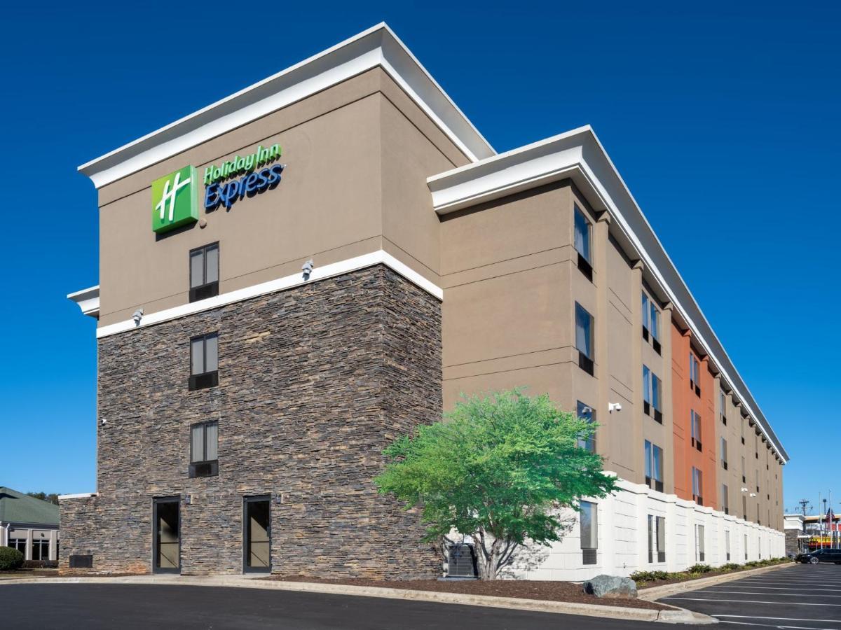 Holiday Inn Express & Suites Greensboro - I-40 Atwendover, An Ihg Hotel Εξωτερικό φωτογραφία